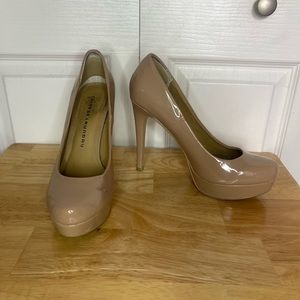 Chinese Laundry nude pumps size 7.5
